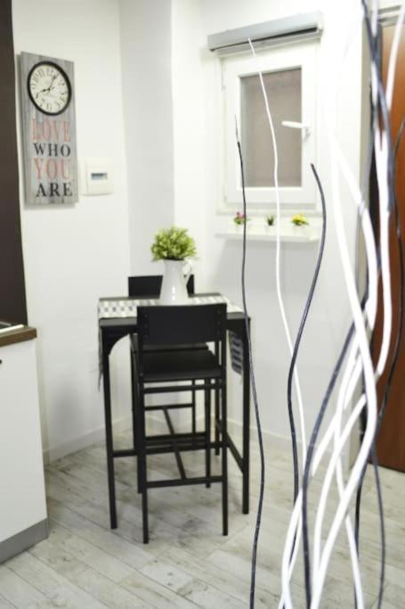 Casa Mya - Studio Flat Napoli Bagian luar foto
