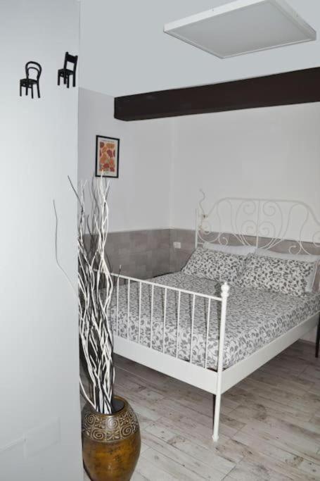 Casa Mya - Studio Flat Napoli Bagian luar foto